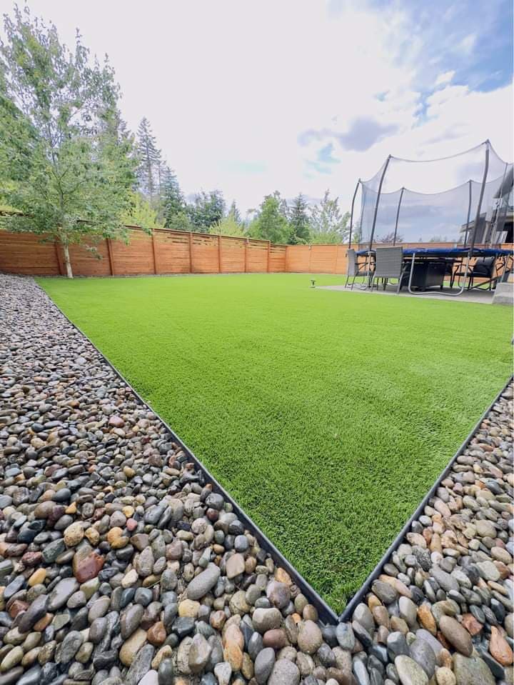 picture of a freshly remodeled landscaping backyard